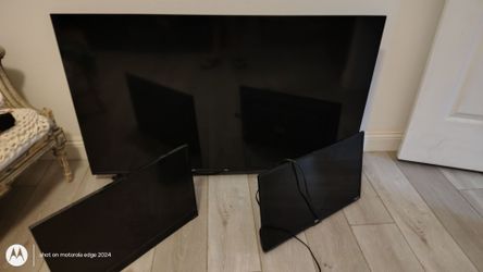 Smart TVs and monitors/ tvs