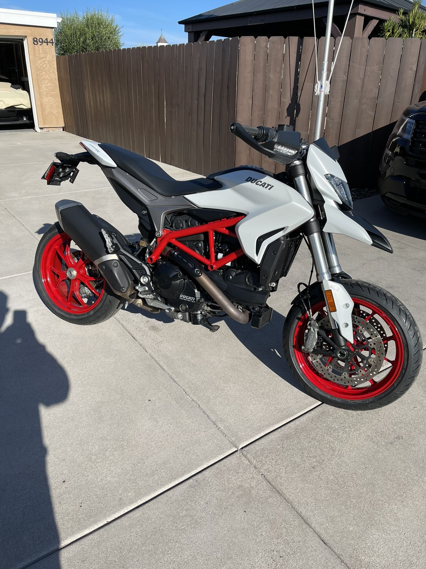 2016 Ducati Hypermotard 939