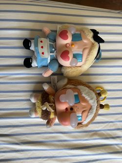 popmart cry bee & Alice Set of 2