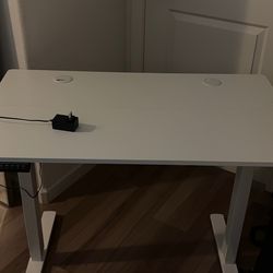 Electric desk
