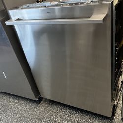 Monogram Stainless Steel Dishwasher 3 Racks