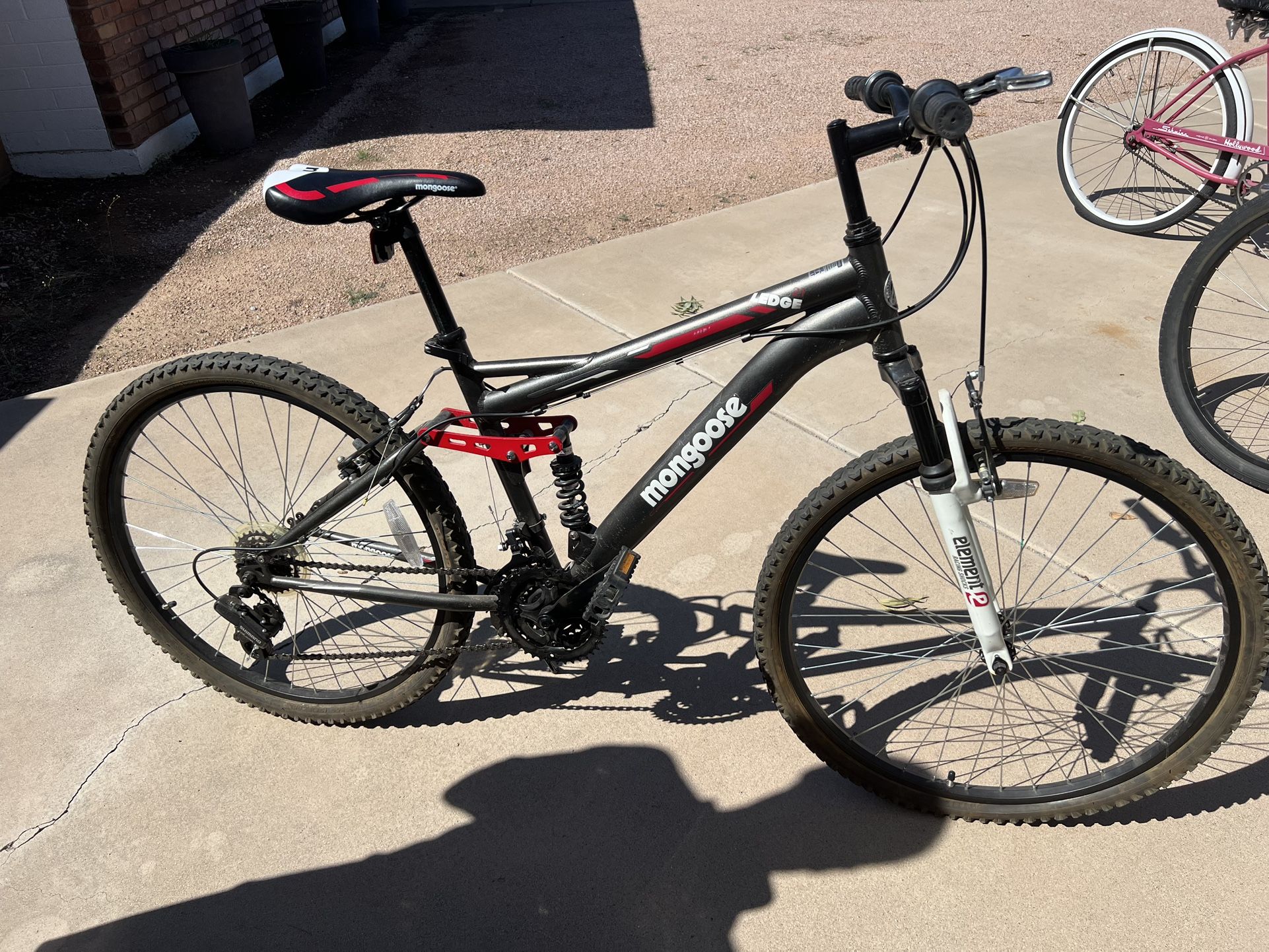 Mongoose 21 Speed Mountain Bike, 2.1 Ledge