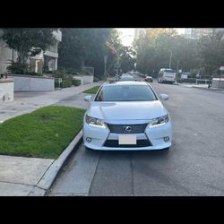 Lexus ES300H - Hybrid 