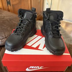 Nike Boots 