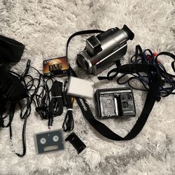 Panasonic PV-DV910D MiniDv Mini DvCamcorder VCR Player Video and remote, TESTED