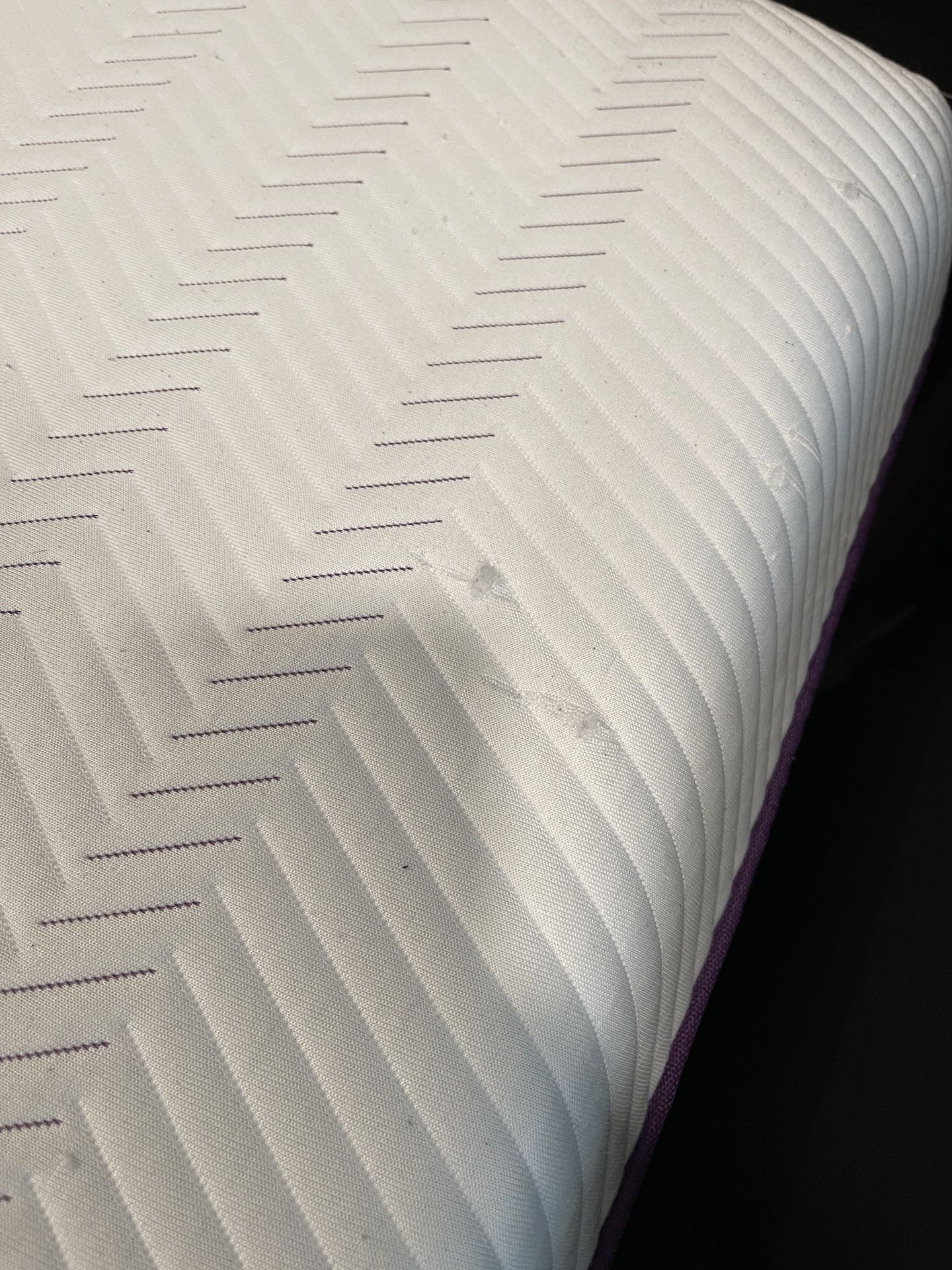 The Purple Hybrid 3 Mattress Queen for Sale in San Diego, CA OfferUp