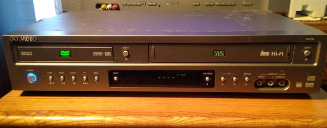 https://offerup.com/redirect/?o=R28uVmlkZW8= VCR/DVD Combo