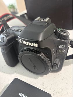 Canon EOS 80D DSLR Camera Kit – Excellent Condition