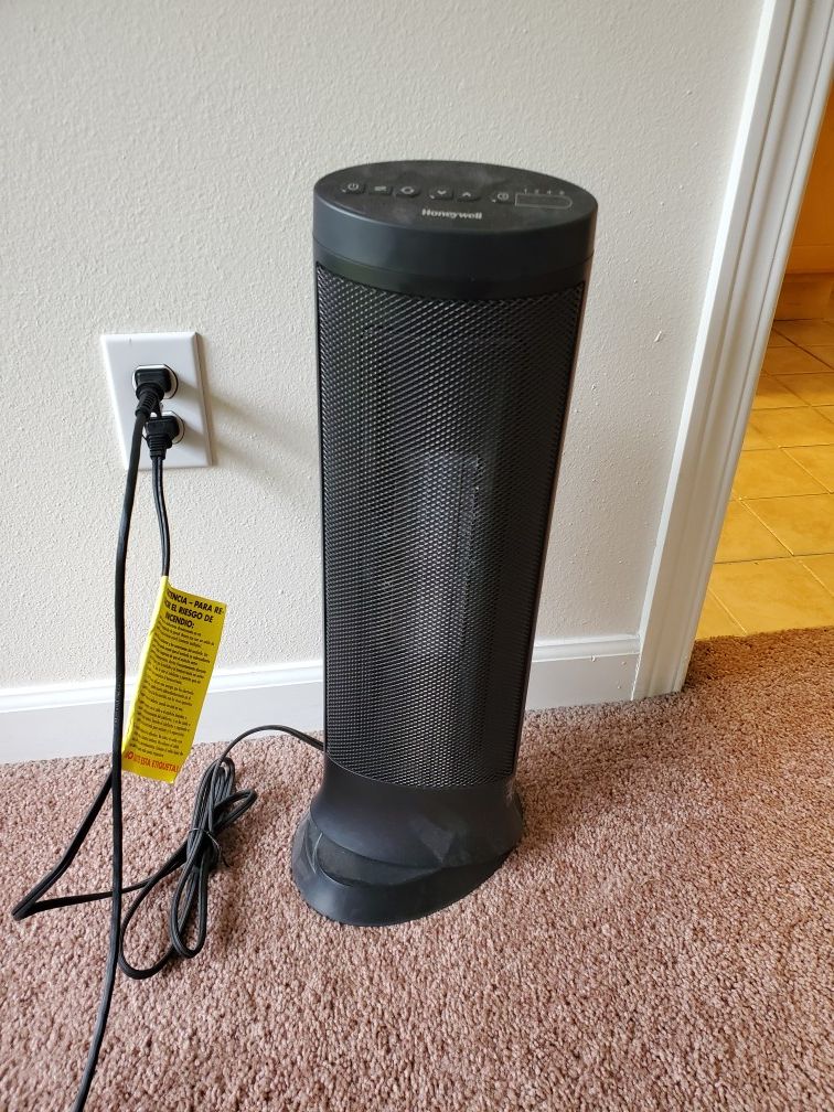 Honeywell slim ceramic tower heater.