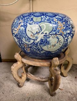 Classic Asian Ceramic Pot 