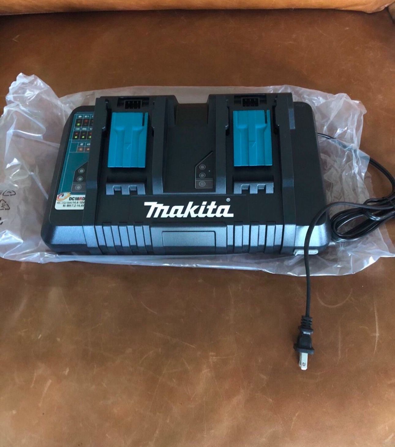 Dual Battery Charger Makita 2 Port Charger 18v