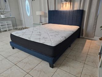 BEAUTIFUL QUEEN SIZE BED FRAME WITH MATTRESS INCLUDED