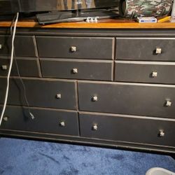 Queen Bedroom Set Or Individual Pieces