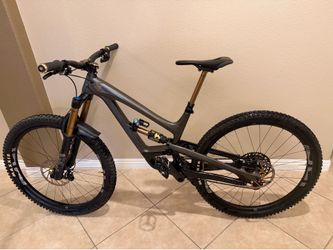 YT Capra Elite