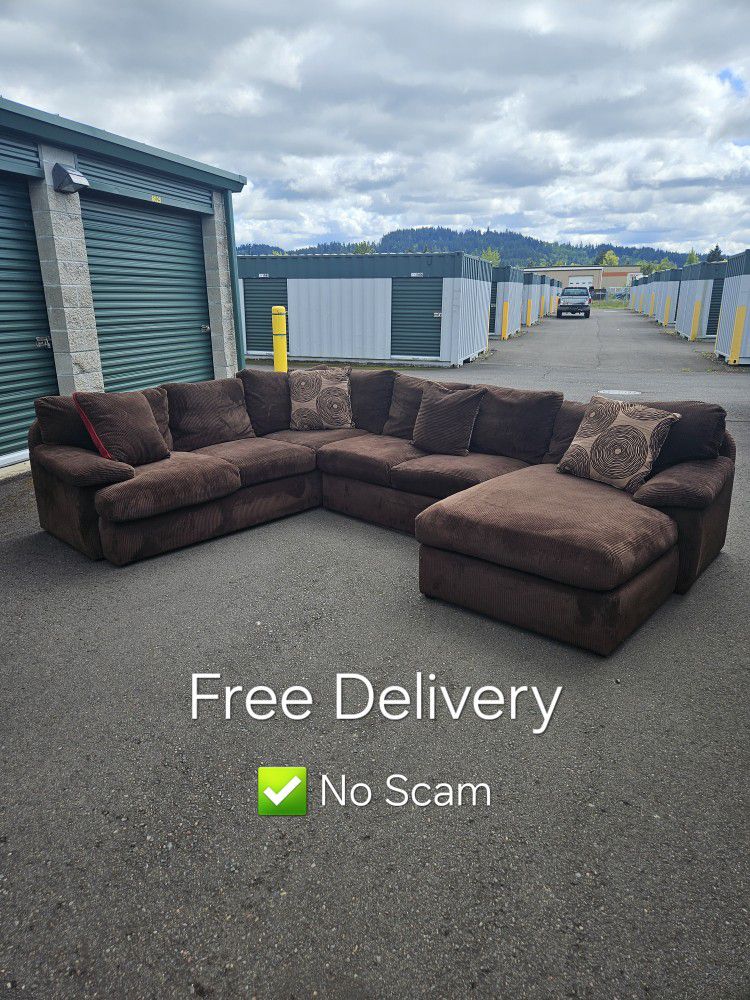 STANTON Sectional - FREE DELIVERY