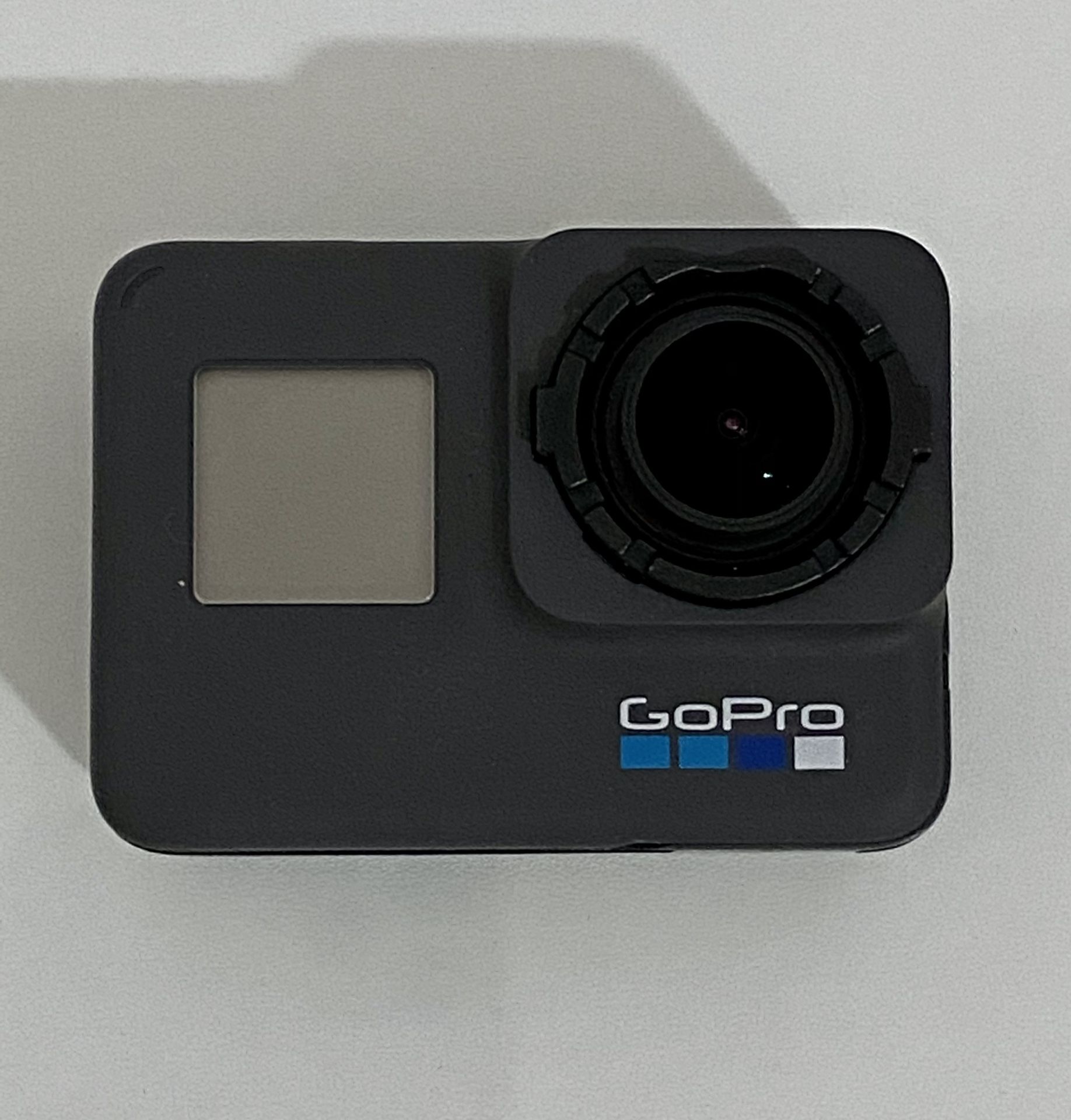 Go Pro Hero 6 + Accessories