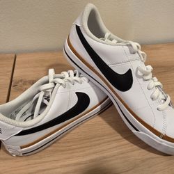 Nike Court Legacy - Brand New No Box - Youth 5
