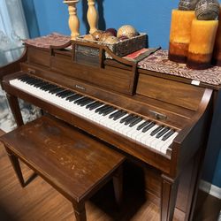 Piano BALDWIN includes the bench 