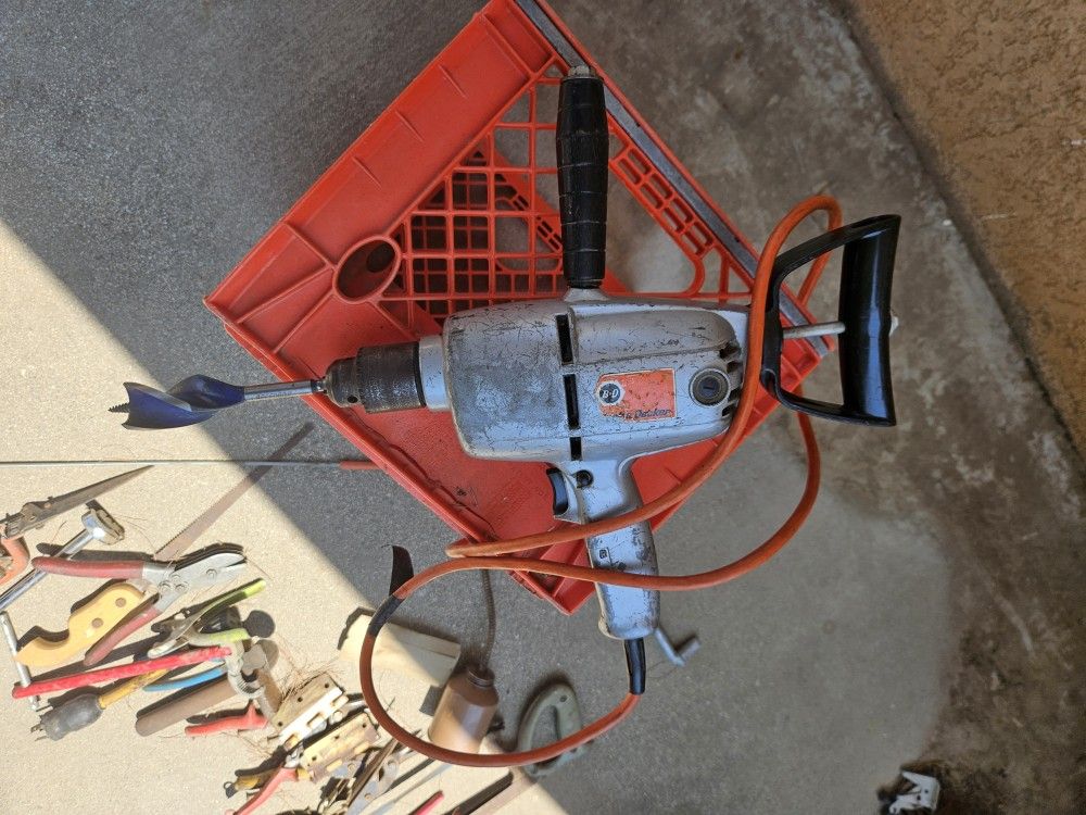 Black And Decker Impact Drill 100$