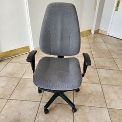Can Deliver grey highback ortho desk chair armchair task rolling chair