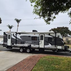 2015 Springdale Trailer, 28 ft bumper pull.