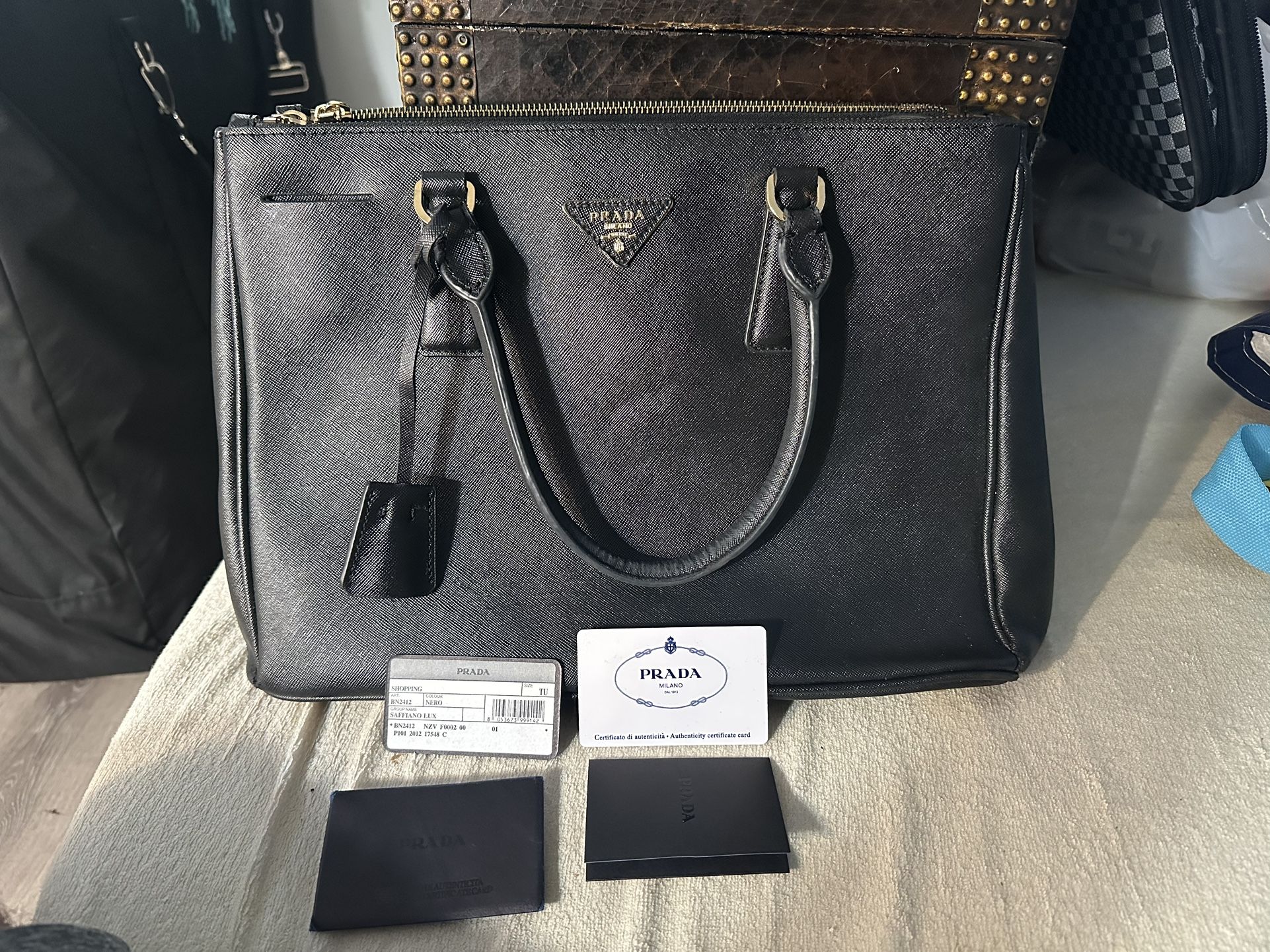 Black Prada Galleria Saffiano Leather Bag