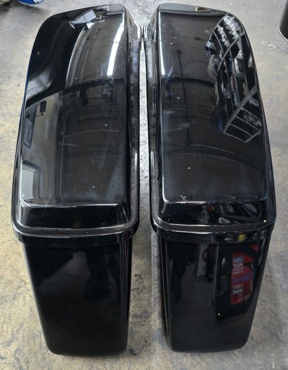 Harley Davidson Touring Midel Saddlebags Vivid Black