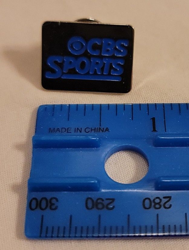CBS SPORTS PIN / VINTAGE LAPEL PIN