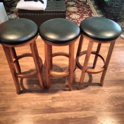 3 BAR STOOLS 