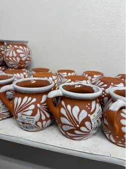 Olllas de barro. Nuevas.  Diferentes precios