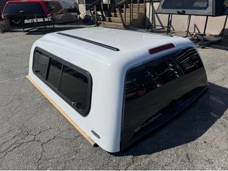 Tacoma Snugtop camper shell 2016-23 . Sport hi liner