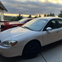 2003 Ford Taurus