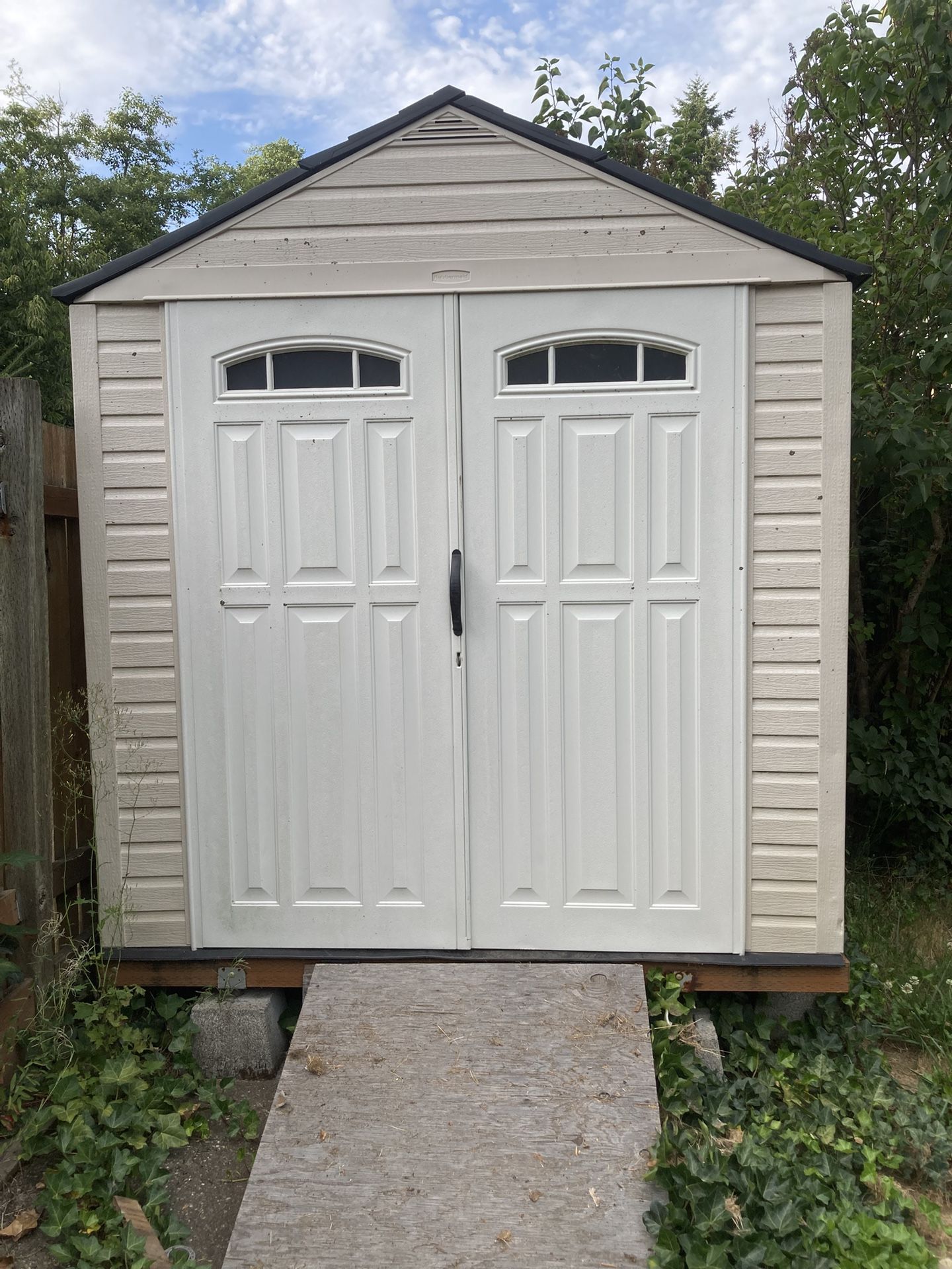 Rubbermaid Shed