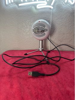 White yeti mic