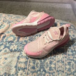 Nike Air 270 Pink