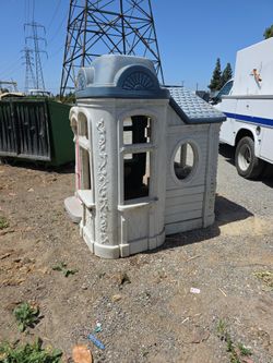 TALL PLAYHOUSE $100