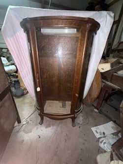 1920 Curve Glass Cina Cabinet