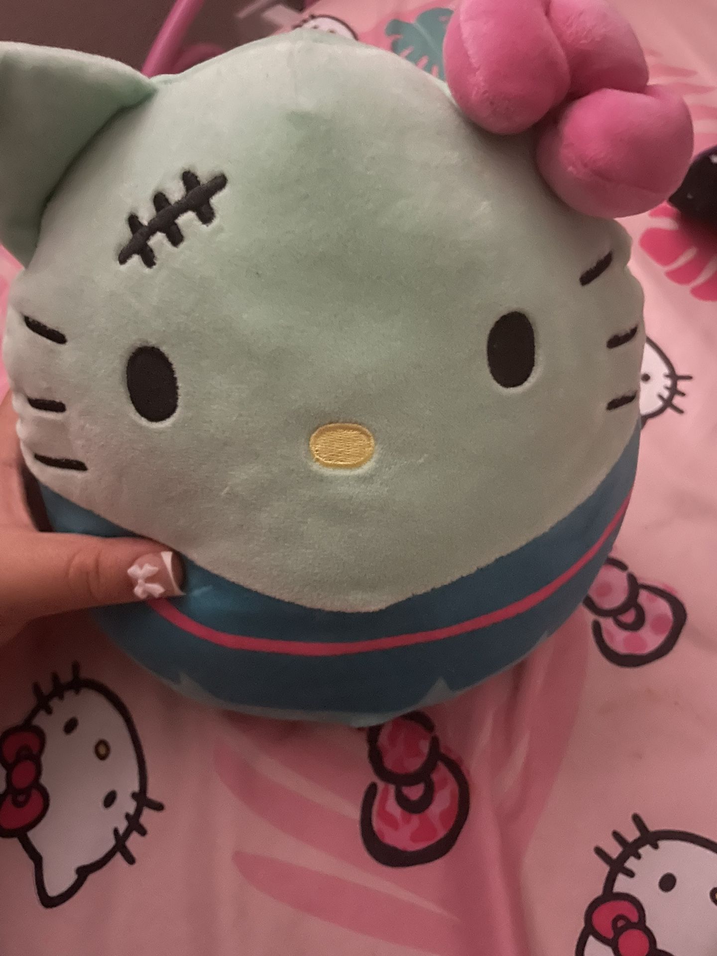 frankie hello kitty squishmallow