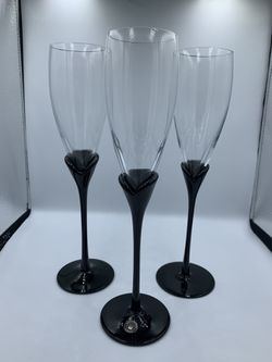 🥂 Handcrafted Crystal Champagne Flutes w/black stem