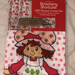Strawberry Shortcake Shower Curtain Set – 13 Pieces  Brand new in original packaging 
