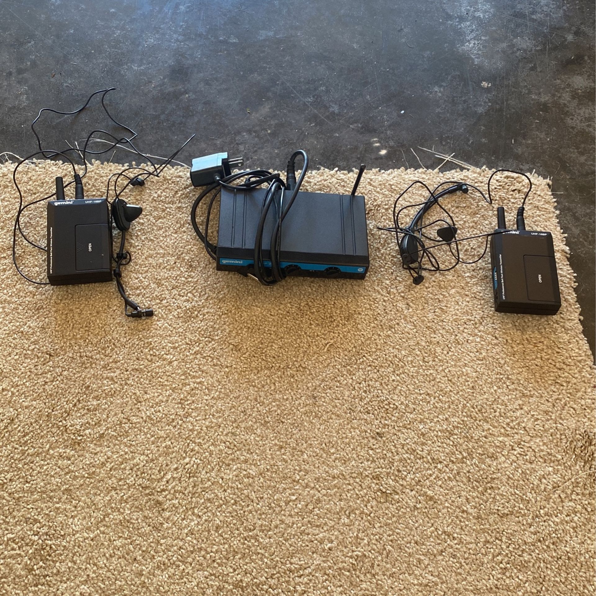 Gemini Wireless Headsets With Transmitter