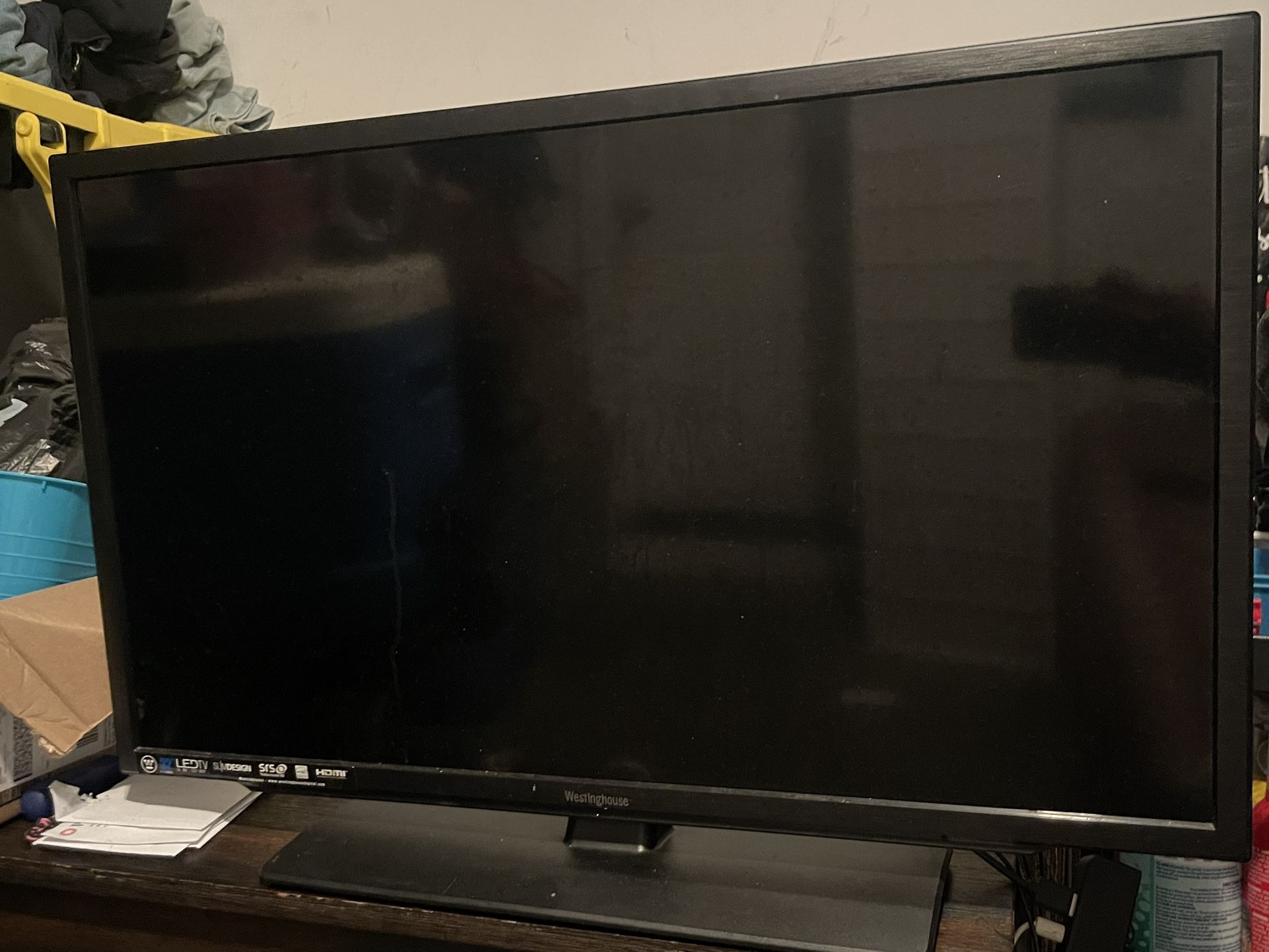 32 Inch Westinghouse TV