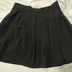 Black Skirt 