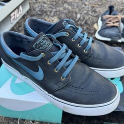 Leather Nike Janoski (sz 9)