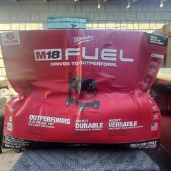Milwaukee M18 FUEL Shop Vacuum