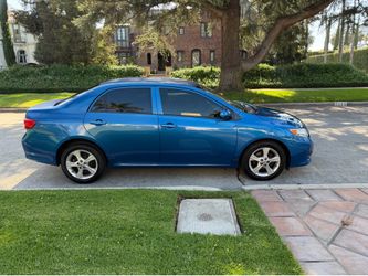 Clean title 2010 Toyota Corolla