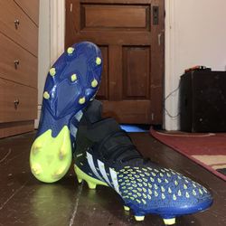 Soccer Cleats For Men Size 10.5 Men’s