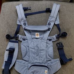 Ergobaby OMNI Dream All-in-One Baby Carrier, Slate Blue, Great condition.