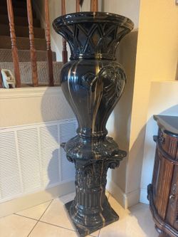 Ceramic vase