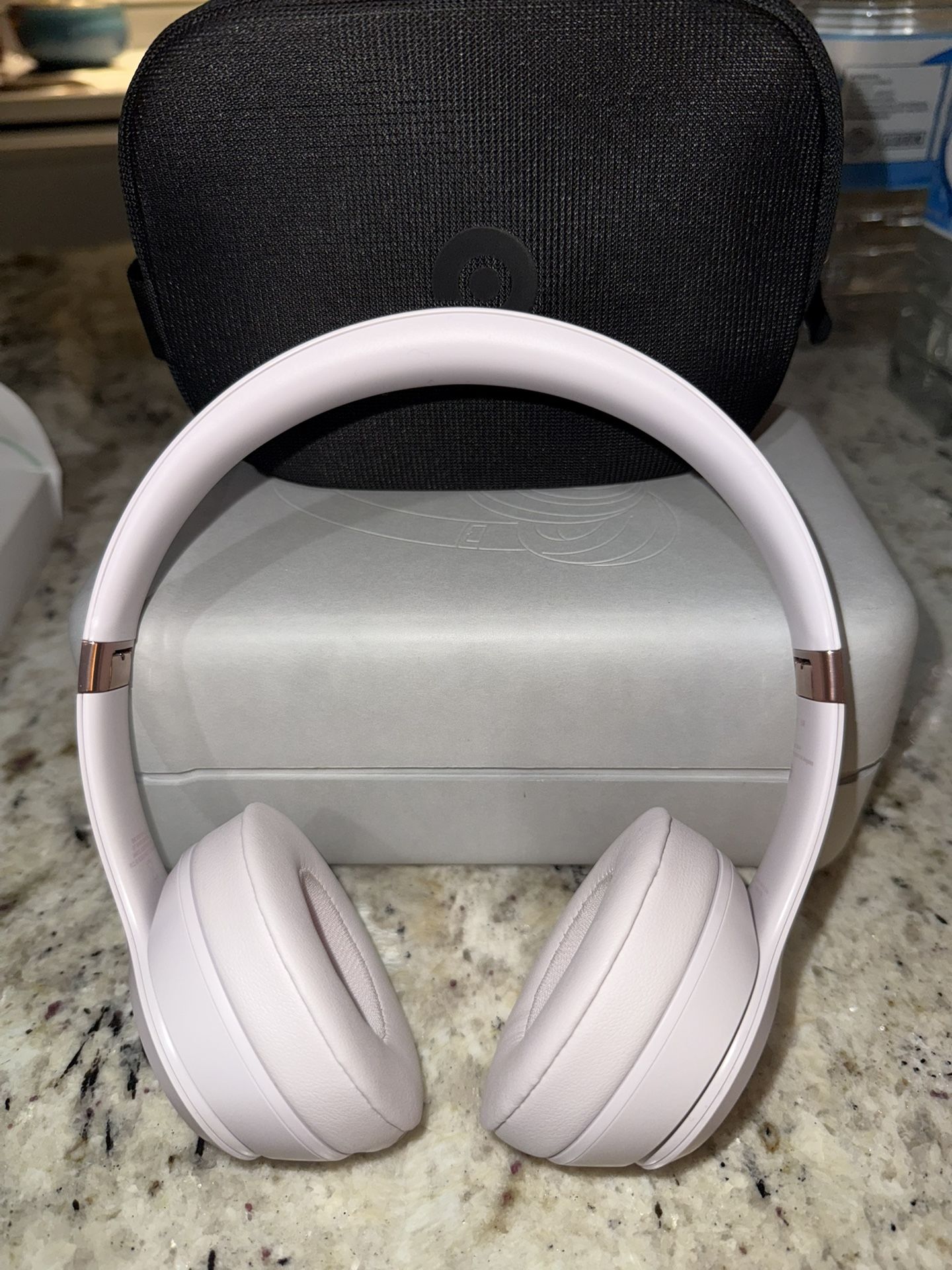 Beats Solo 4